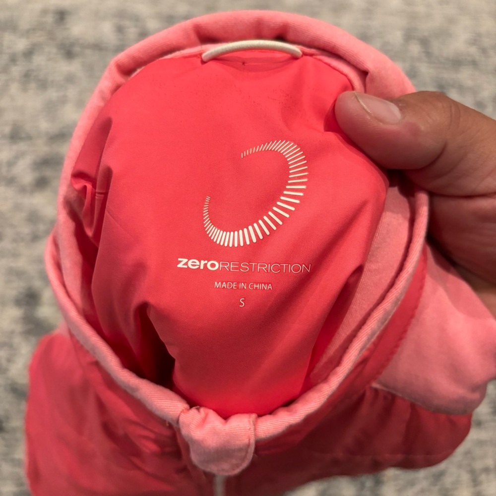 Zero Restriction Tess Performance Primaloft Golf … - image 2